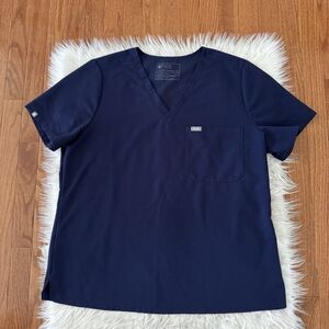 FIGS Scrub Top Women’s XL Catarina One-Pocket Scrub Shirt Navy Blue Healthcare
